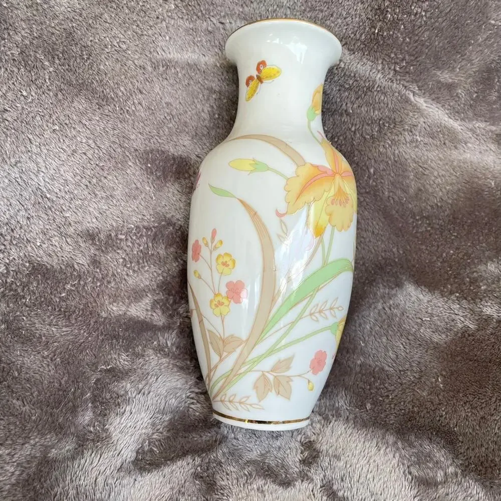 Vintage Floral Butterfly Vase Japan 1970's Cottagecore Grandmacore 8